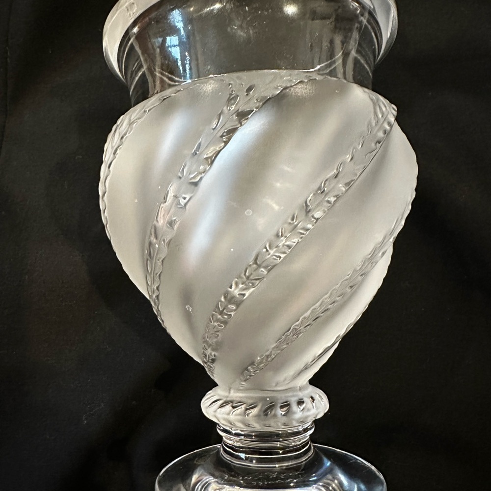 Lalique Ermenonville Frosted Crystal Vase-1950s-France-Leaf Vine-Glass-Bulbous - Picture 8 of 9